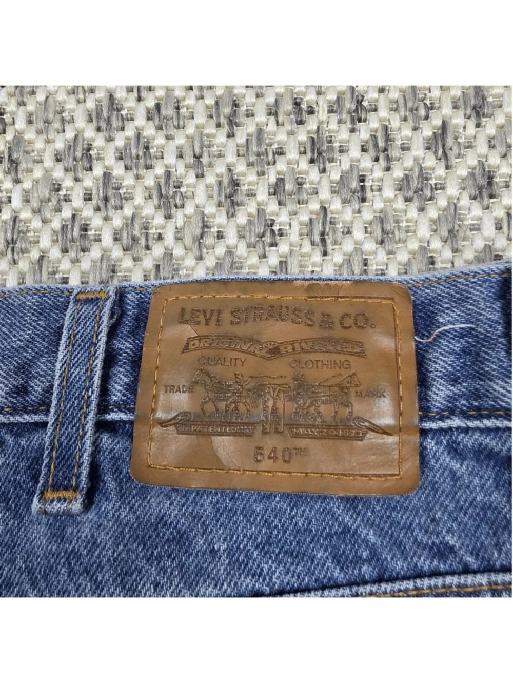 Vintage Levi’s 540 Relaxed Fit Jeans Men’s 54x32 Blue Denim Y2K Made USA